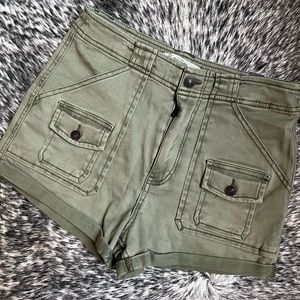 NWT Abercrombie & Fitch High Rise Cargo Shorts